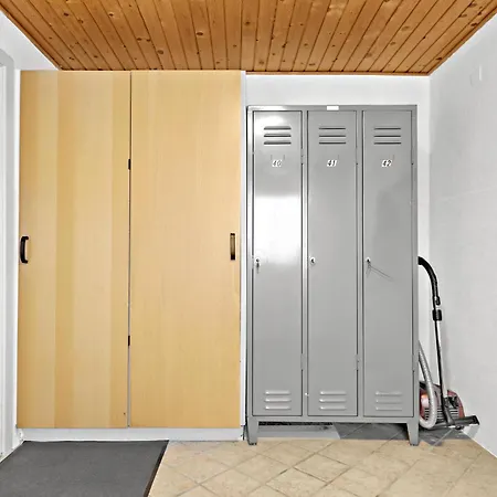 Holiday home 3 Bedroom Pet Friendly In