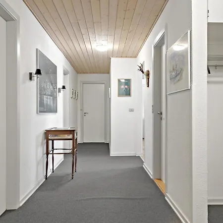 3 Bedroom Pet Friendly In *