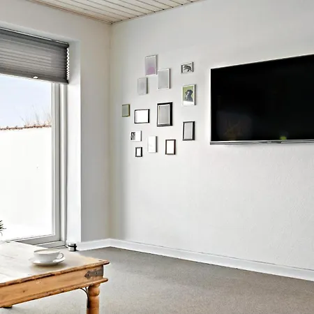 3 Bedroom Pet Friendly In Holiday home *