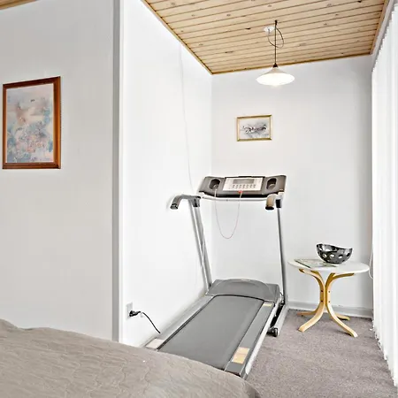 3 Bedroom Pet Friendly In Holiday home Ulfborg