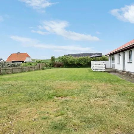 3 Bedroom Pet Friendly In