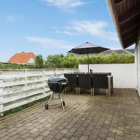 3 Bedroom Pet Friendly In Holiday home *