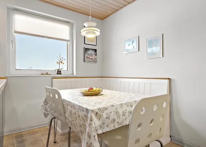 3 Bedroom Pet Friendly In