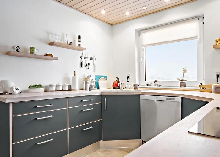 3 Bedroom Pet Friendly In