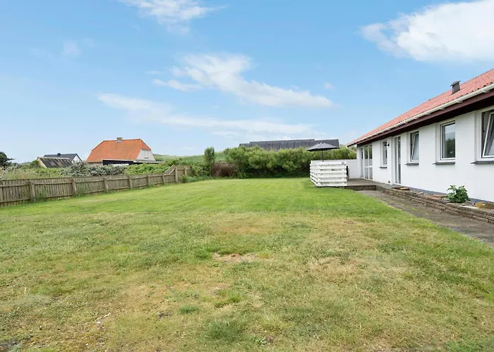 3 Bedroom Pet Friendly In